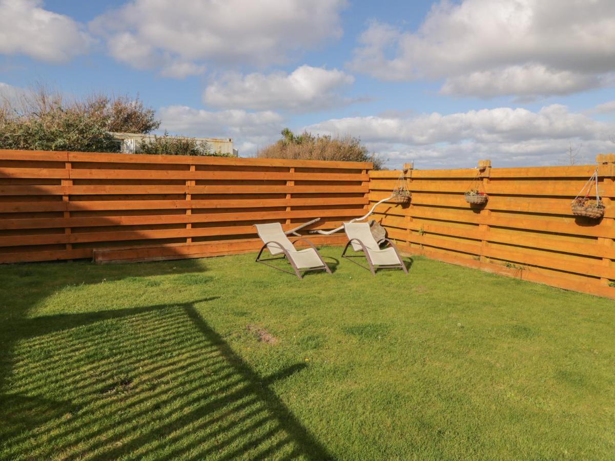 Coed Llai Villa Holyhead Eksteriør bilde
