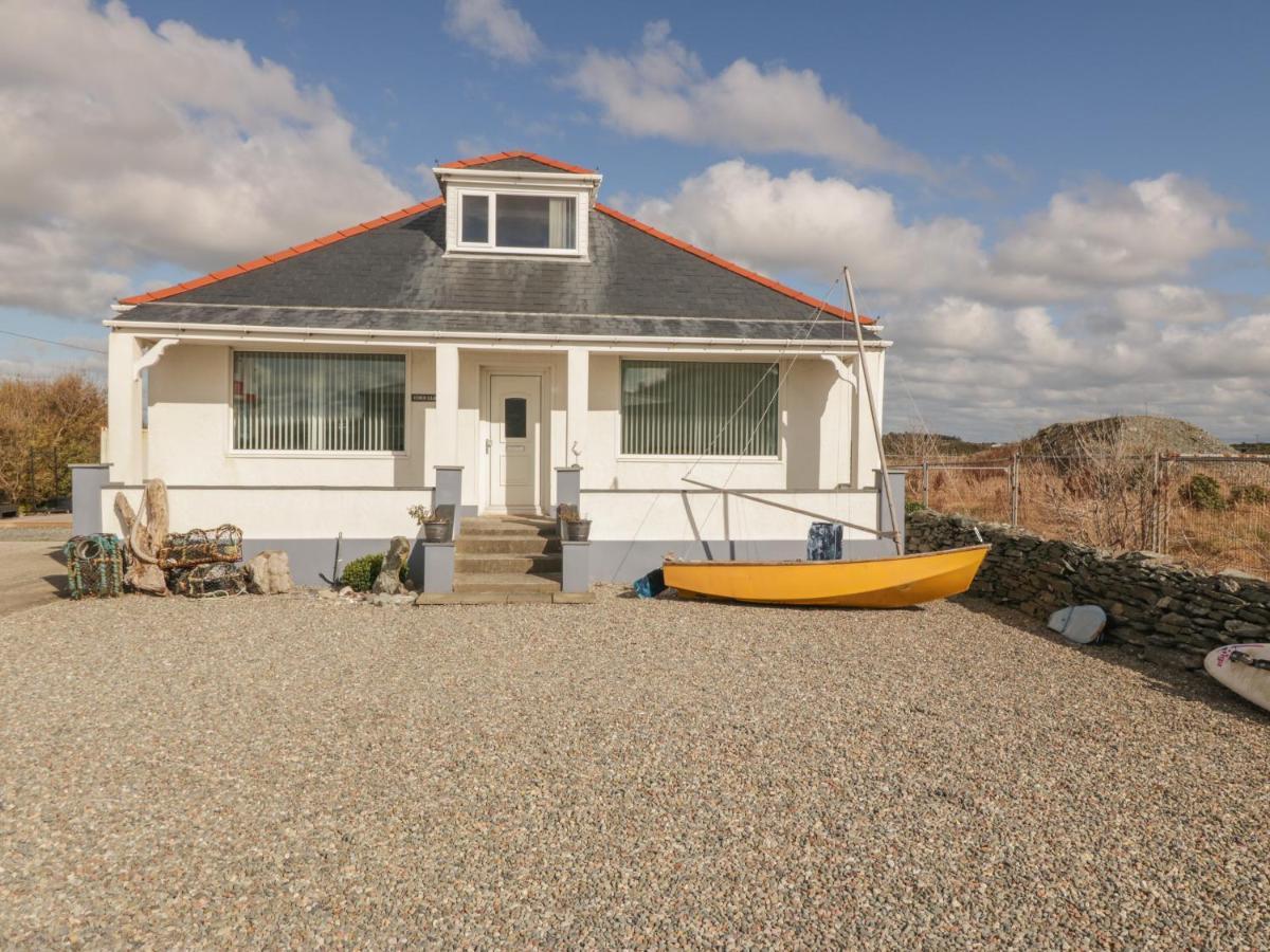 Coed Llai Villa Holyhead Eksteriør bilde