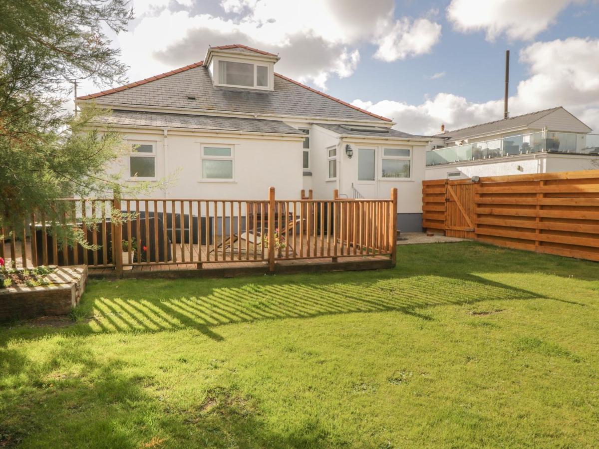 Coed Llai Villa Holyhead Eksteriør bilde